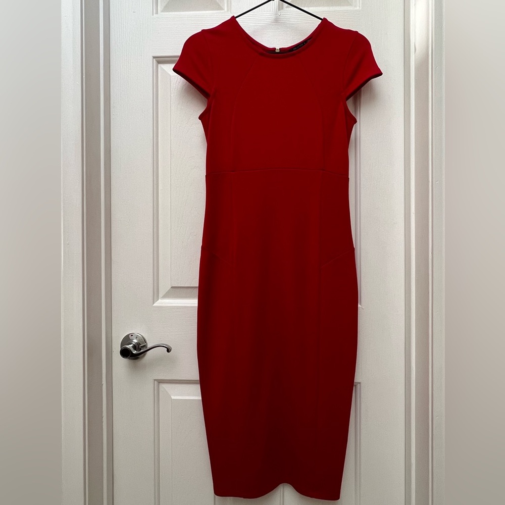 Red cap-sleeve dress size XS
